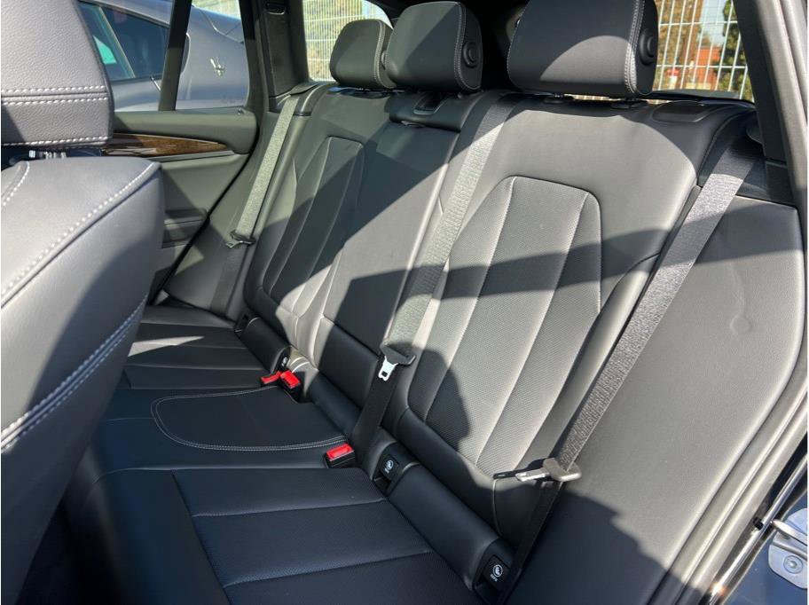 Used 2023 BMW X3 sDrive30i w/ Convenience Package image 9