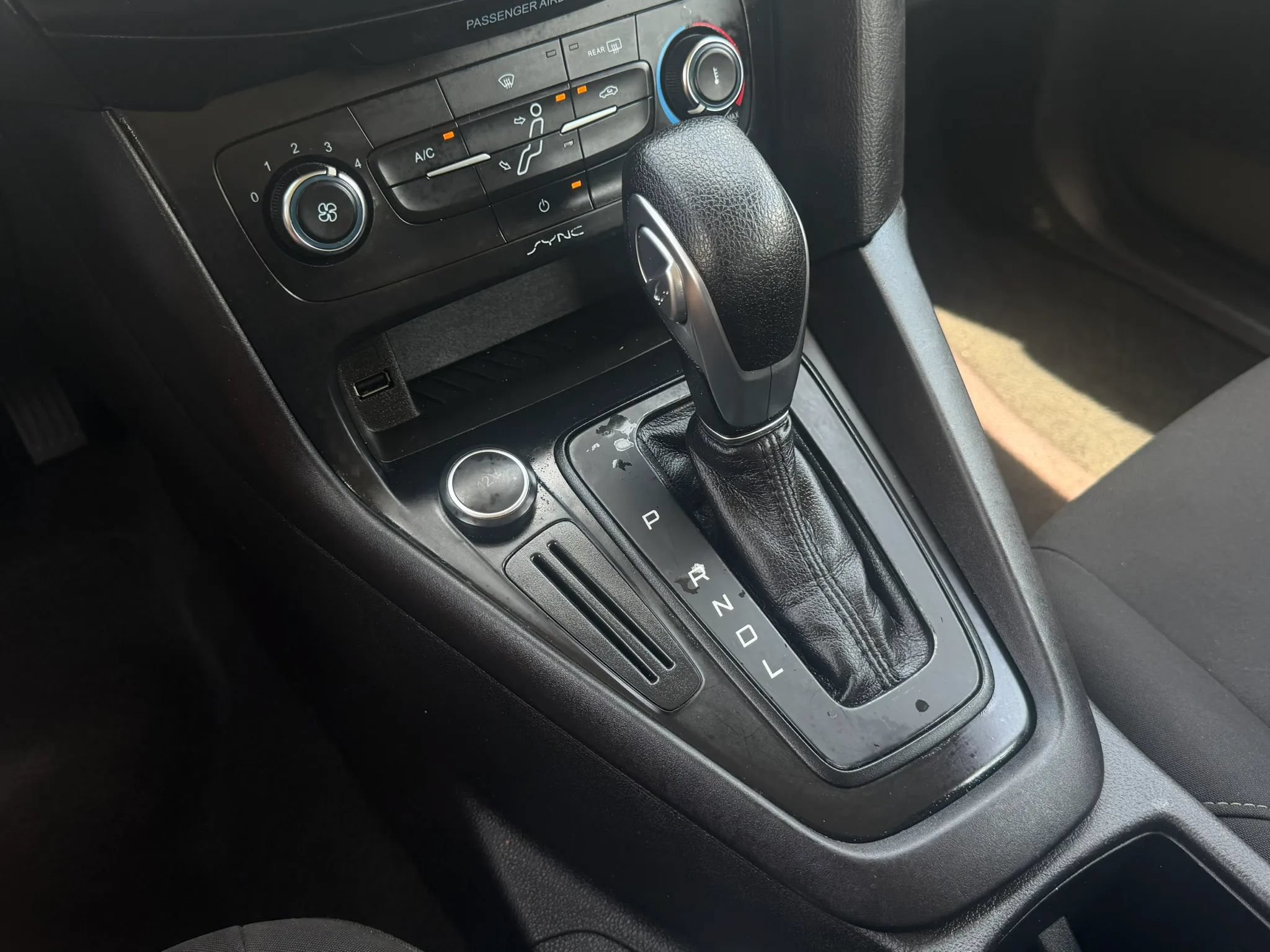 Used 2017 Ford Focus SE FWD image 24