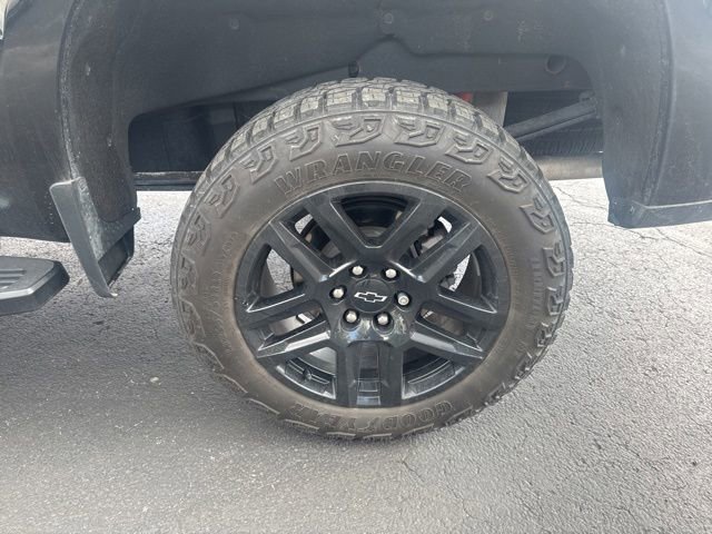 Used 2022 Chevrolet Silverado 1500 LT Trail Boss AWD/4WD image 14