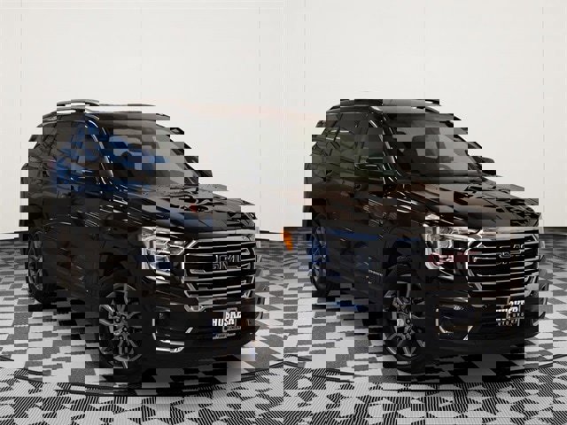 Used 2024 GMC Terrain SLT image 1