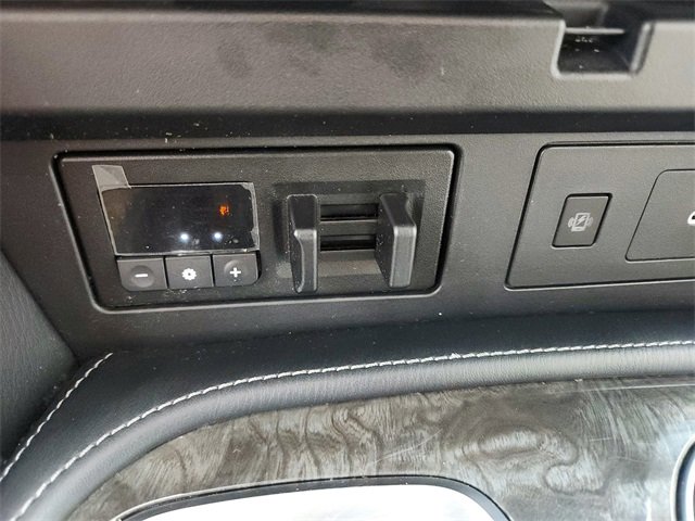 Used 2024 Nissan Armada Platinum w/ Captain's Chairs Package image 31