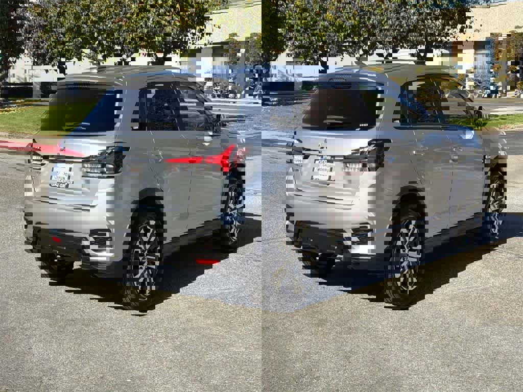 Used 2025 Mitsubishi Outlander Sport ES image 4