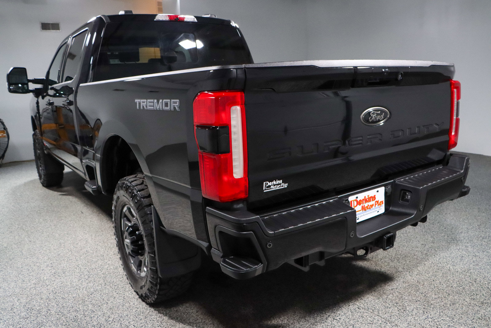 Used 2024 Ford F250 Lariat w/ Lariat Ultimate Package image 9