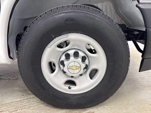 New 2026 Chevrolet Express 3500 Extended w/ Driver Convenience Package RWD image 26