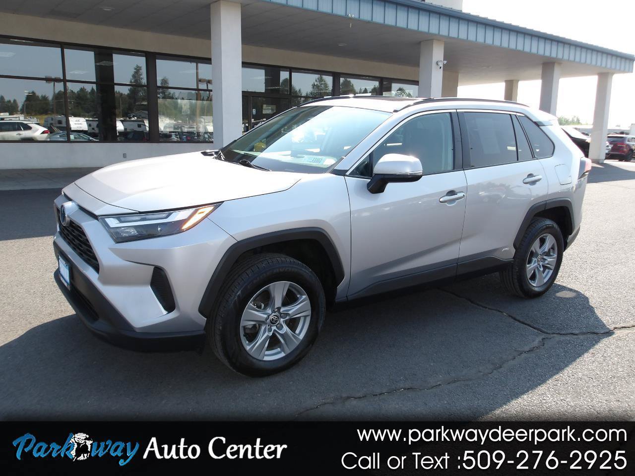 Used 2022 Toyota RAV4 XLE w/ Convenience Package AWD/4WD image 1