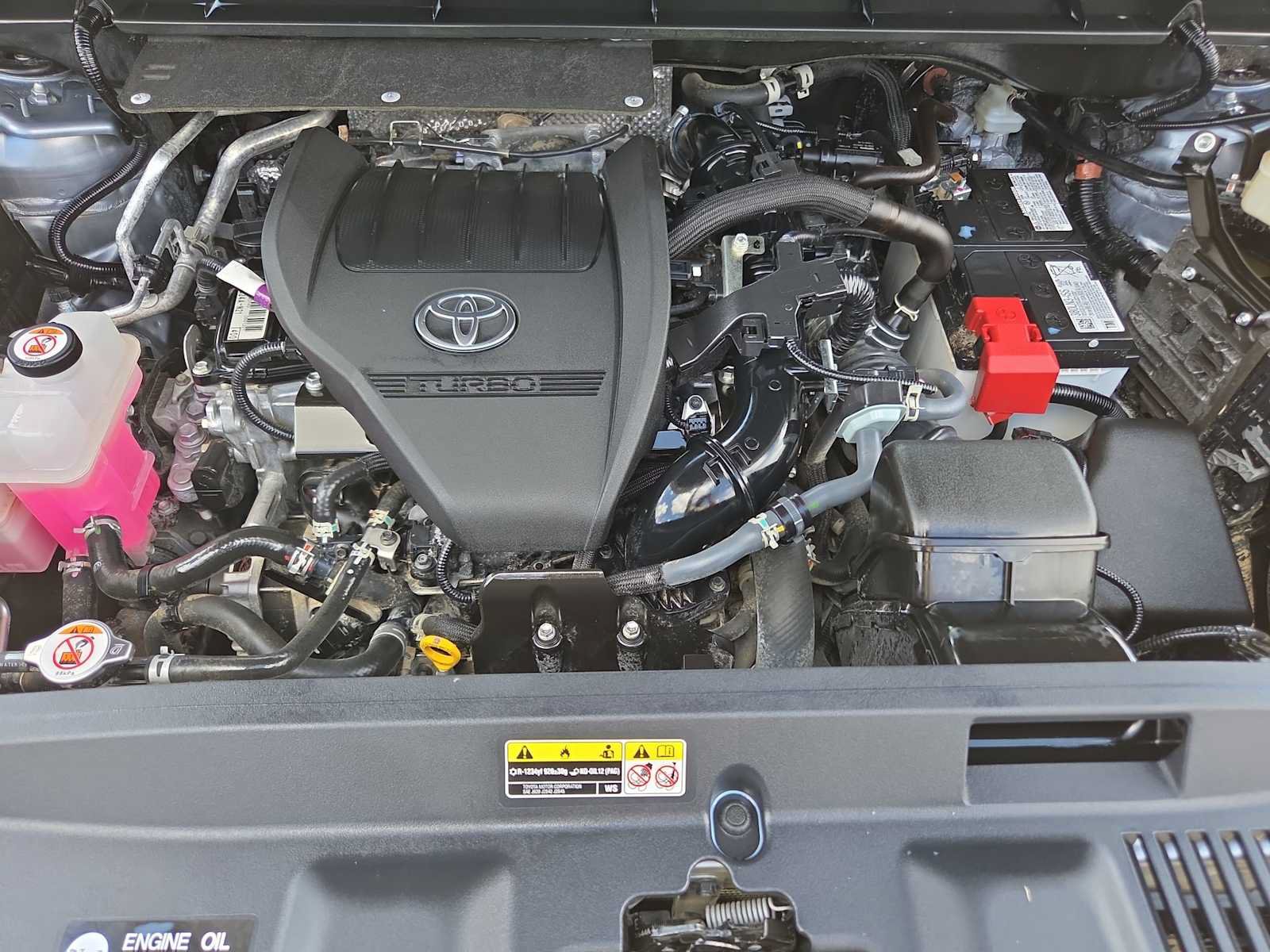 Used 2024 Toyota Highlander XLE FWD image 13
