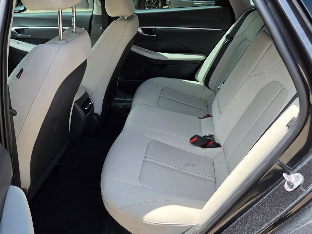 Used 2025 Hyundai Sonata SEL FWD image 13