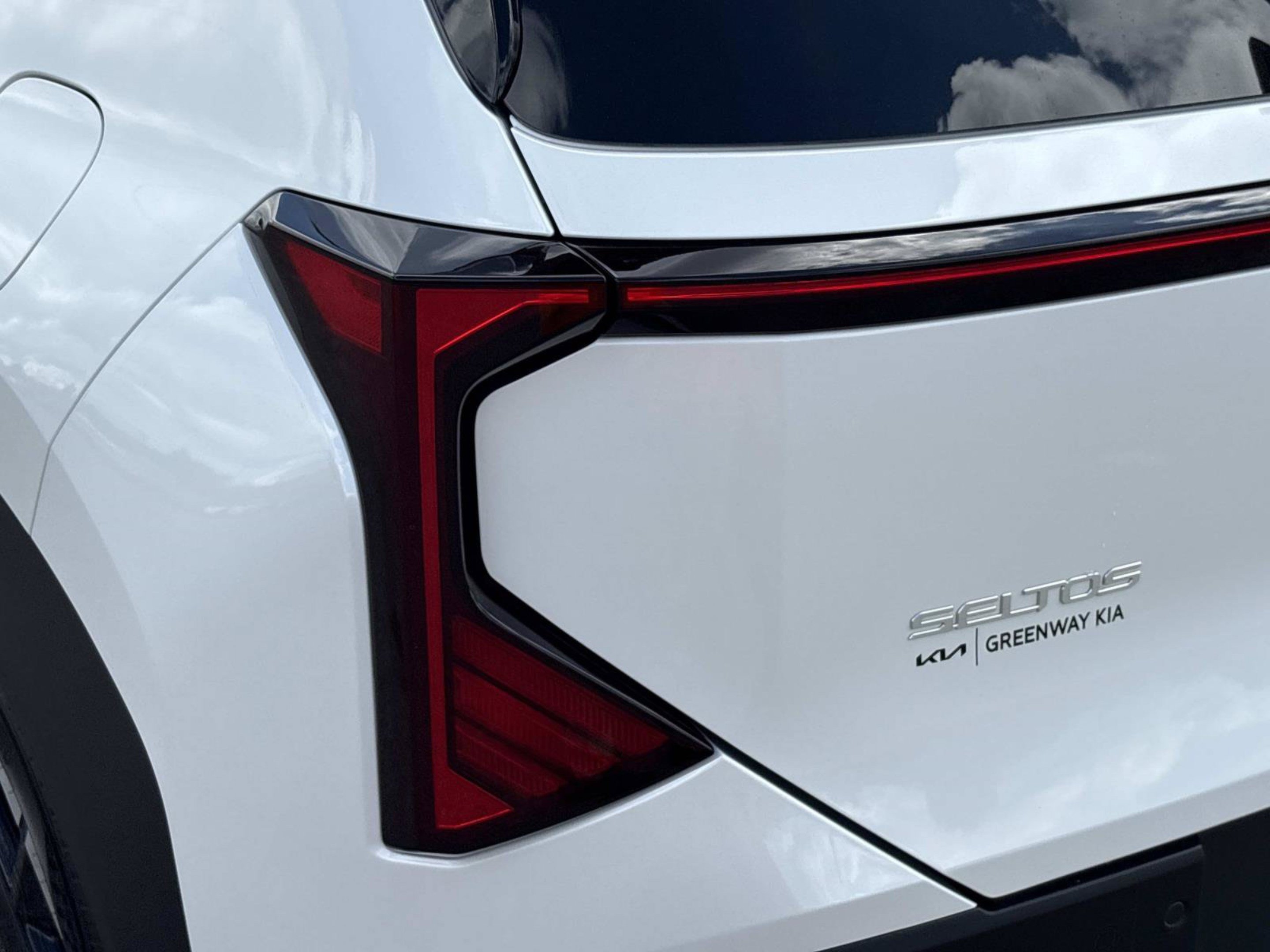 New 2027 Kia Seltos S FWD image 32
