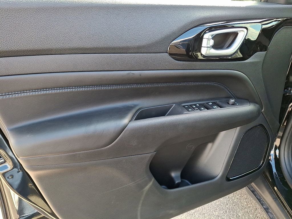 New 2026 Jeep Compass Limited image 10