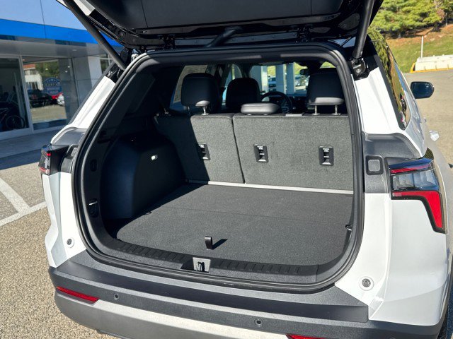 New 2026 Chevrolet Equinox LT w/ Convenience Package II image 11