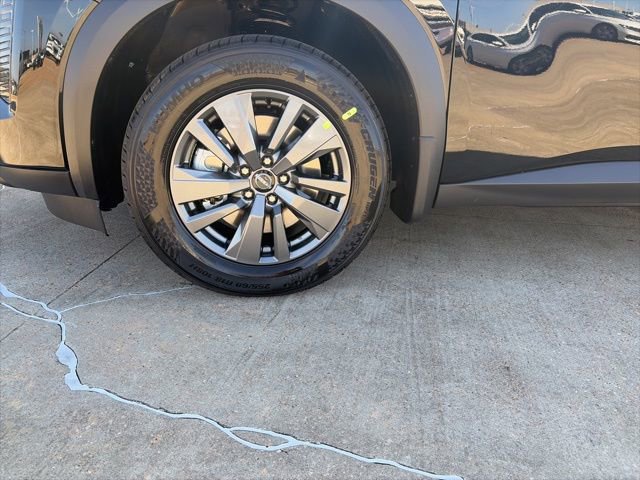 New 2026 Nissan Pathfinder SV image 8