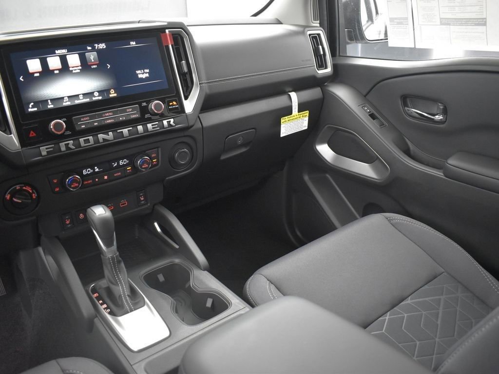 New 2025 Nissan Frontier SV w/ SV Convenience Package image 32