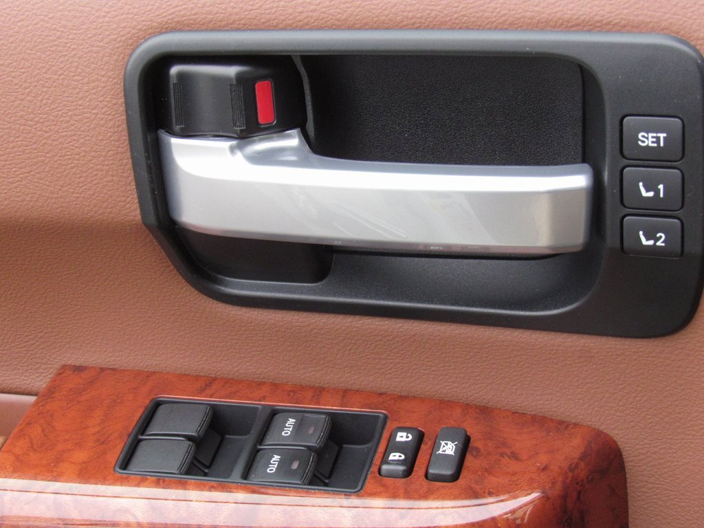 Used 2019 Toyota Sequoia Platinum image 44