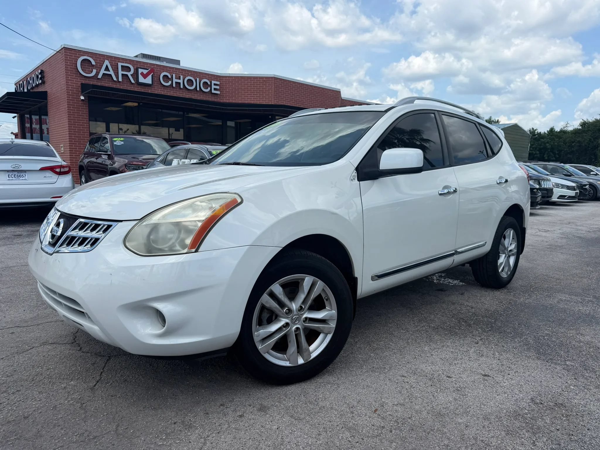Used 2012 Nissan Rogue SV w/ Premium Pkg