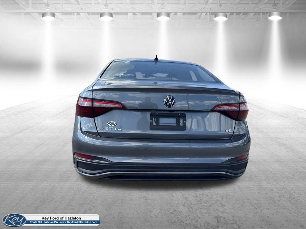 Used 2024 Volkswagen Jetta SE FWD image 8
