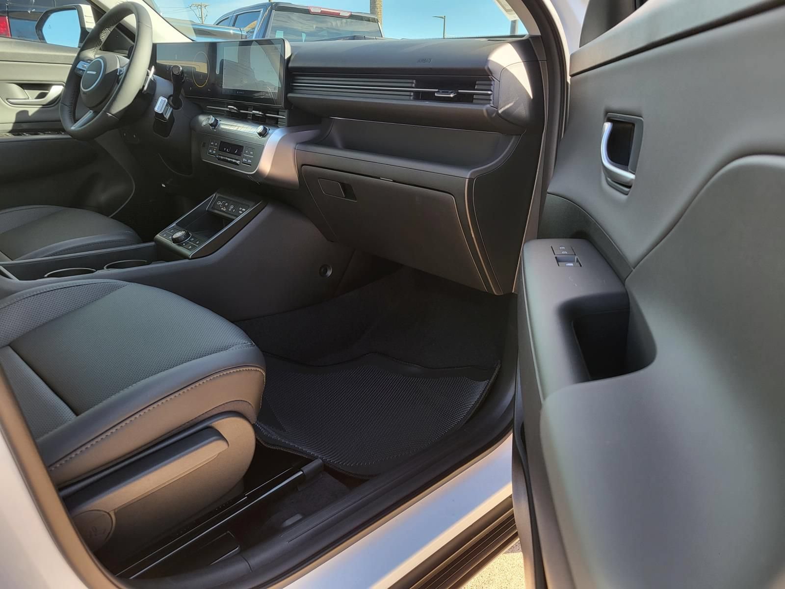 New 2026 Hyundai Kona Limited FWD image 9