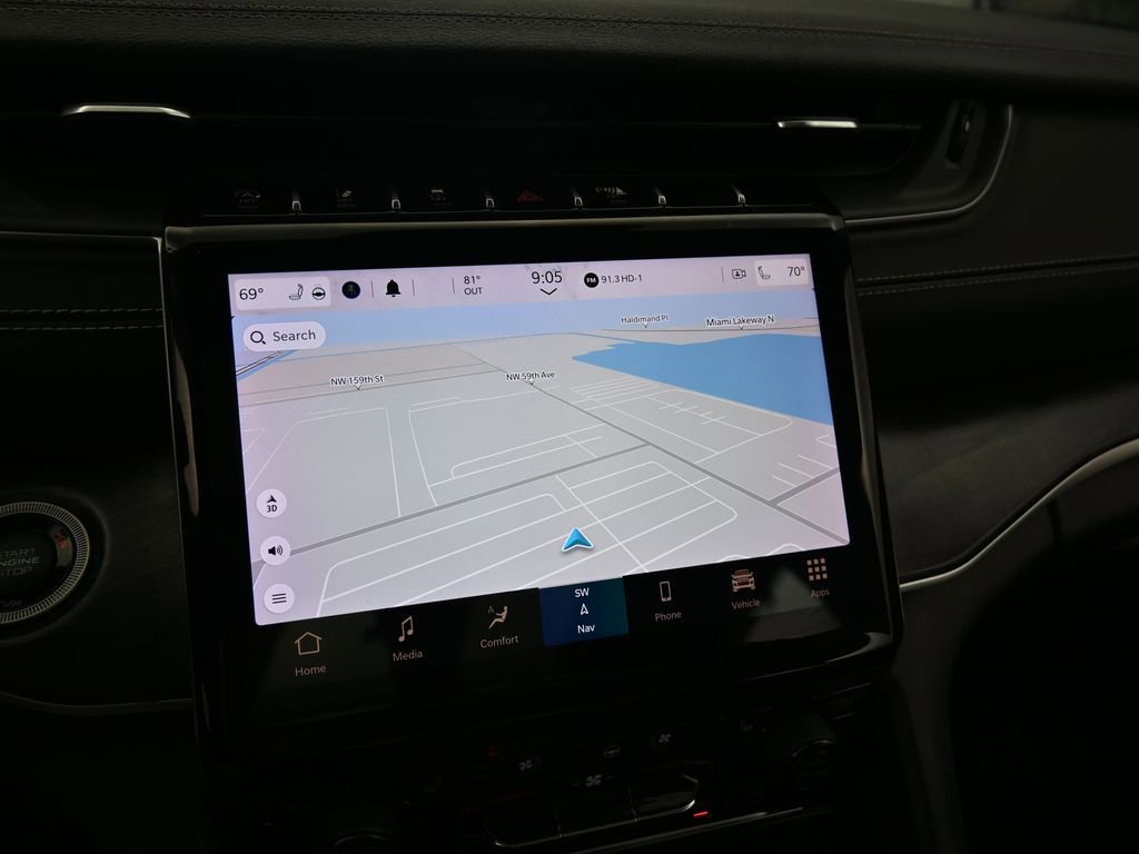 Used 2021 Jeep Grand Cherokee L Limited w/ Luxury Tech Group II image 20