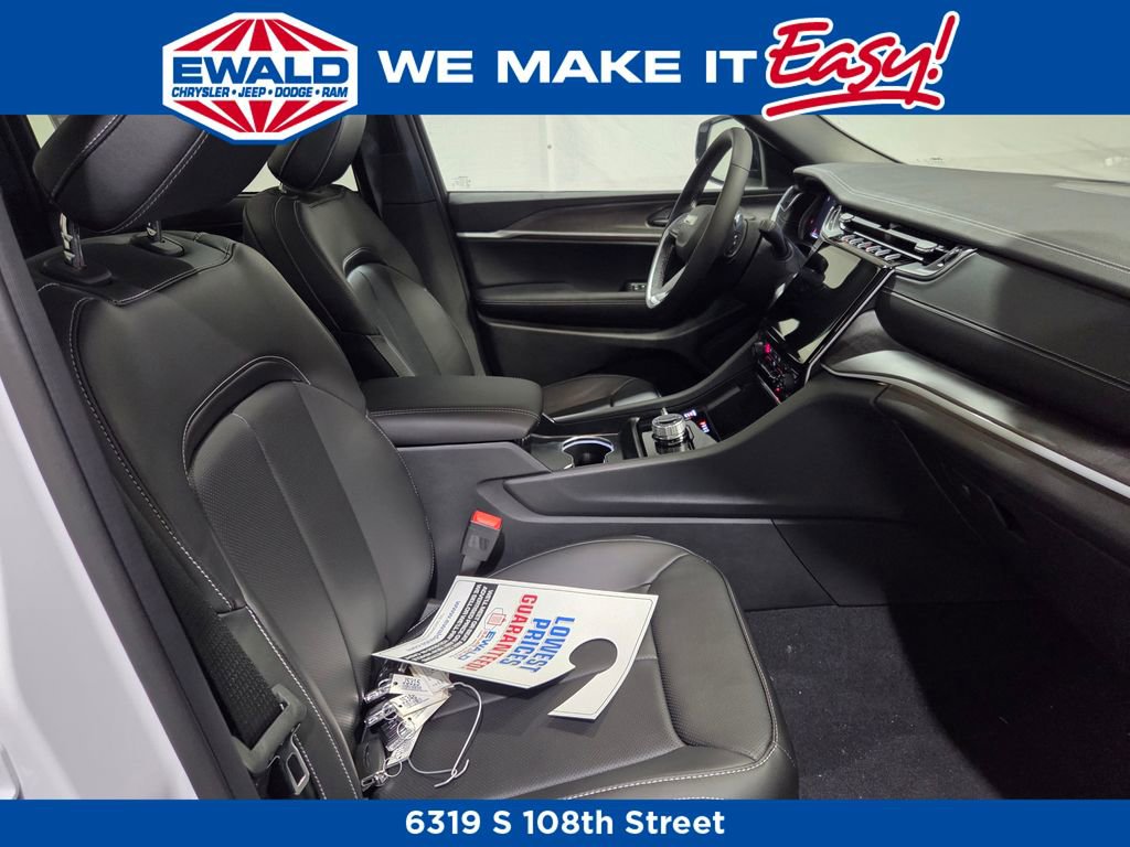 New 2025 Jeep Grand Cherokee Limited w/ Luxury Tech Group II image 7