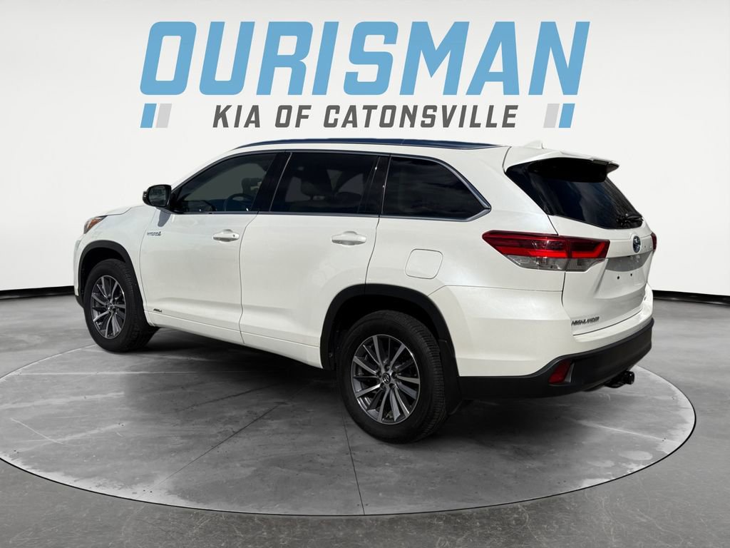 Used 2017 Toyota Highlander XLE image 4