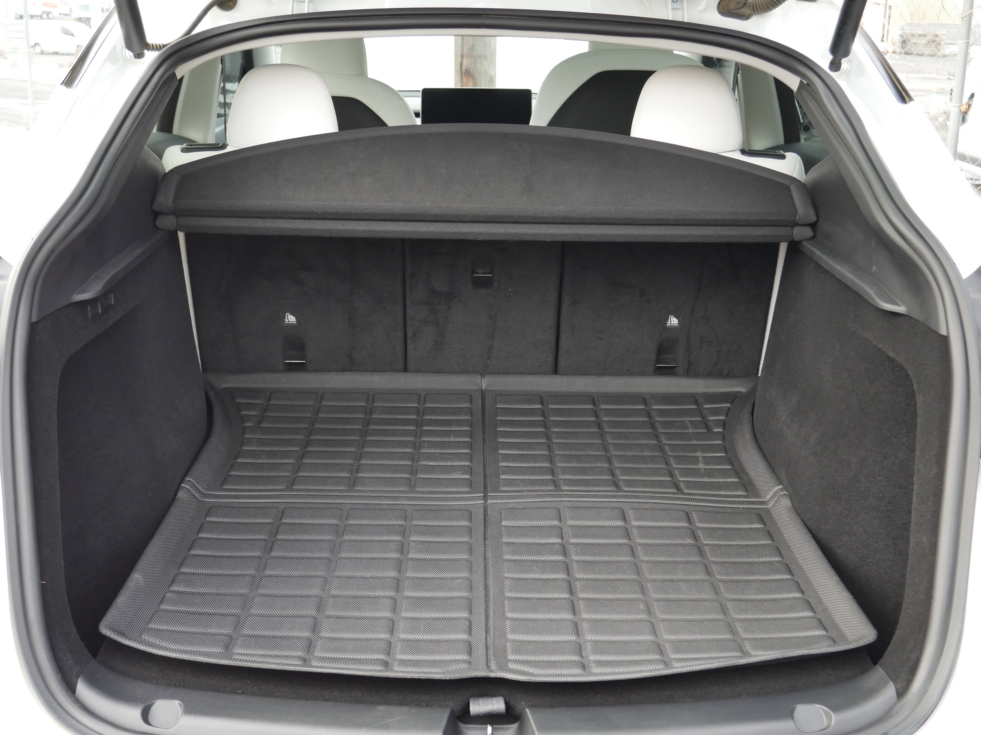 Used 2023 Tesla Model Y Long Range image 12