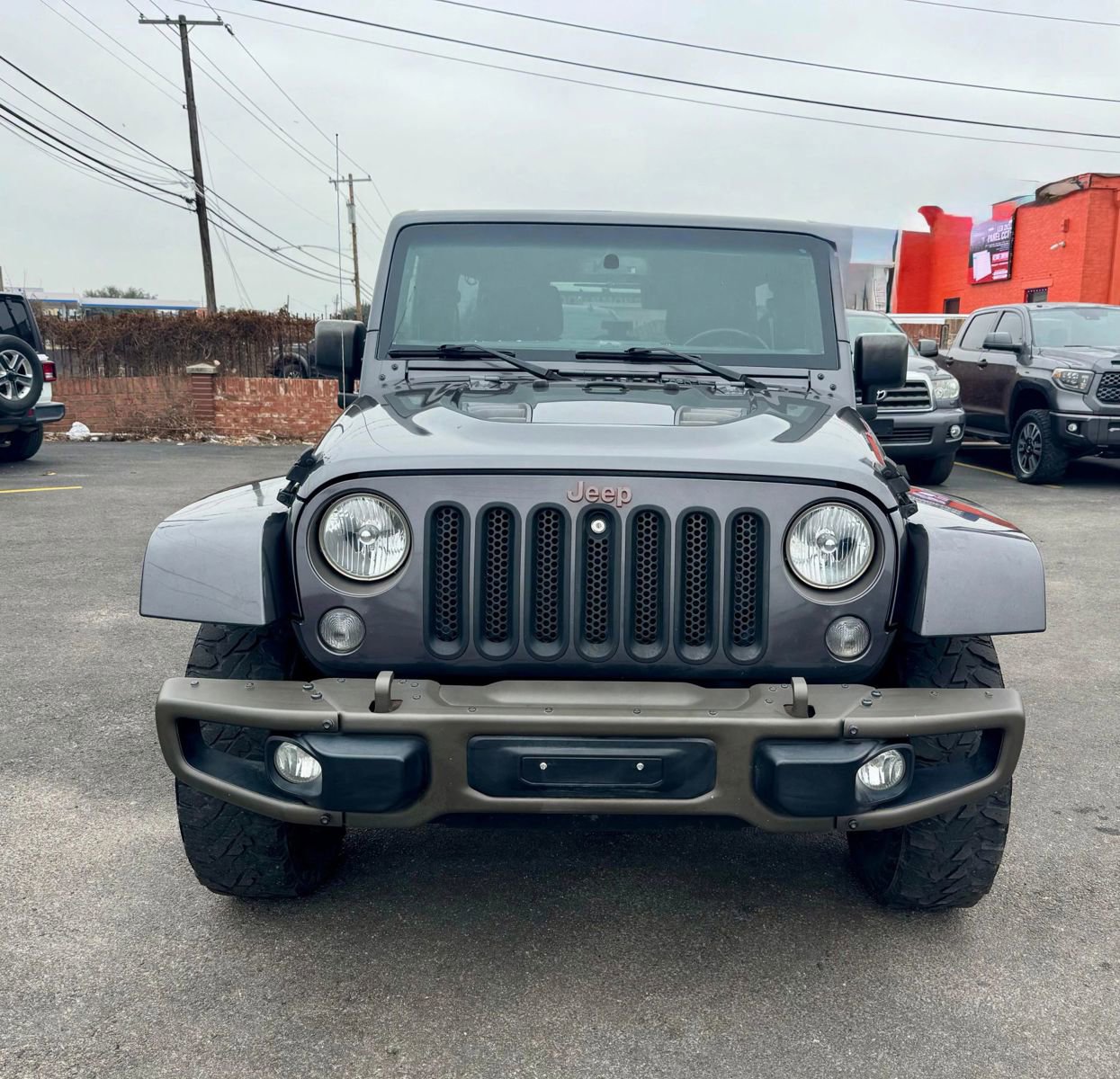 Used 2016 Jeep Wrangler Unlimited Sahara image 2