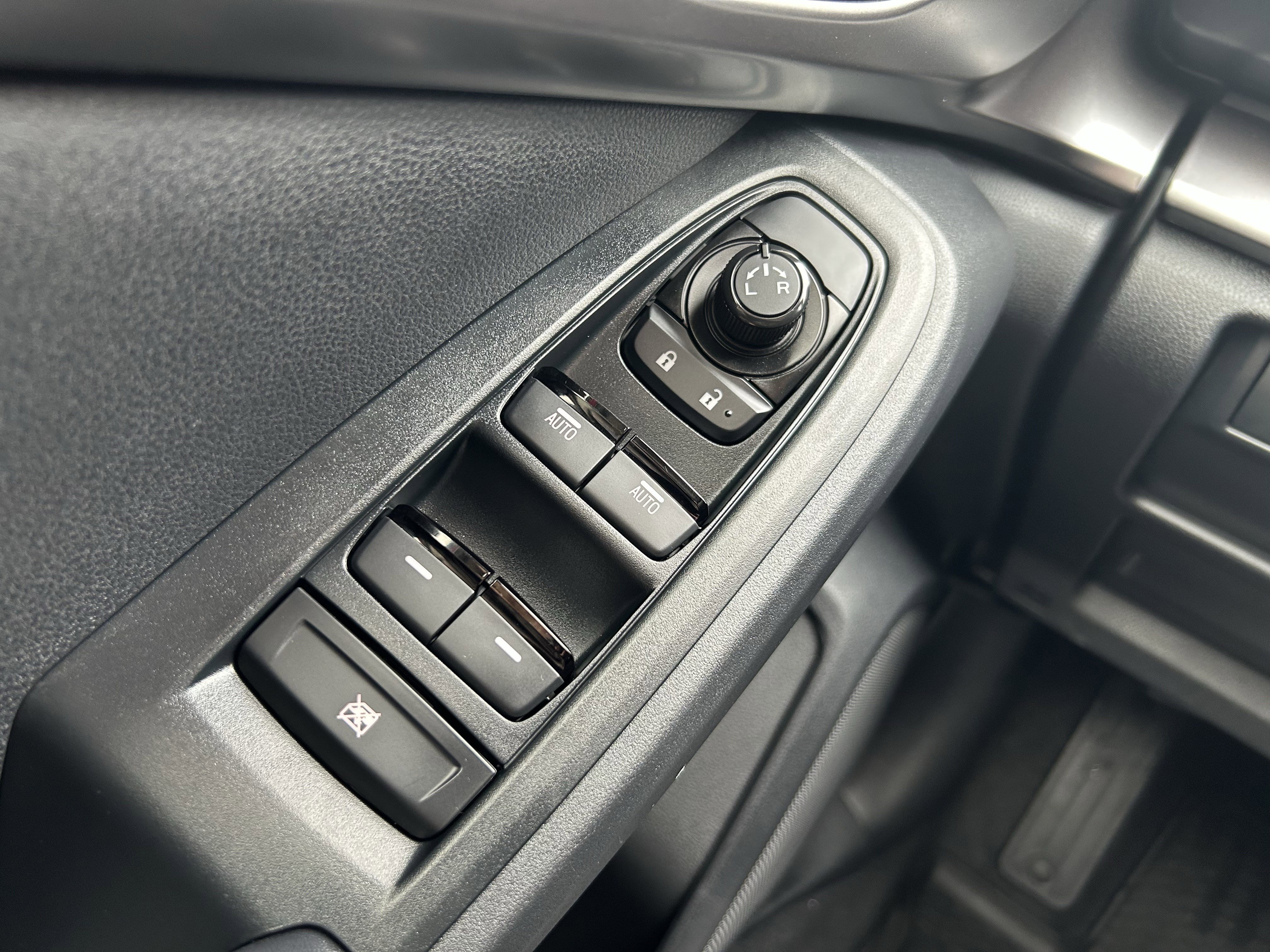 Certified 2025 Subaru Impreza 2.0i Sport image 16