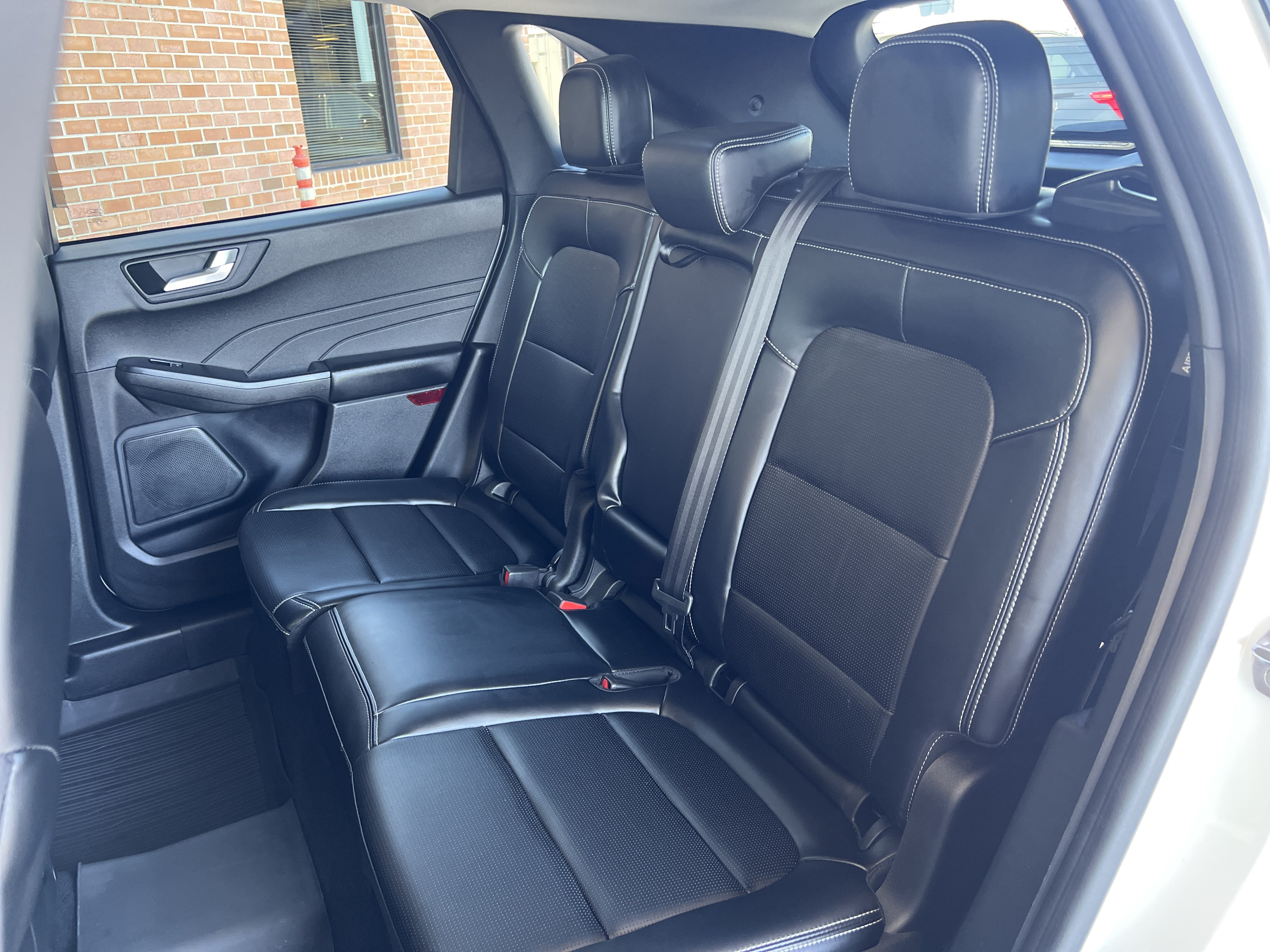 Used 2023 Ford Escape Platinum AWD/4WD image 17