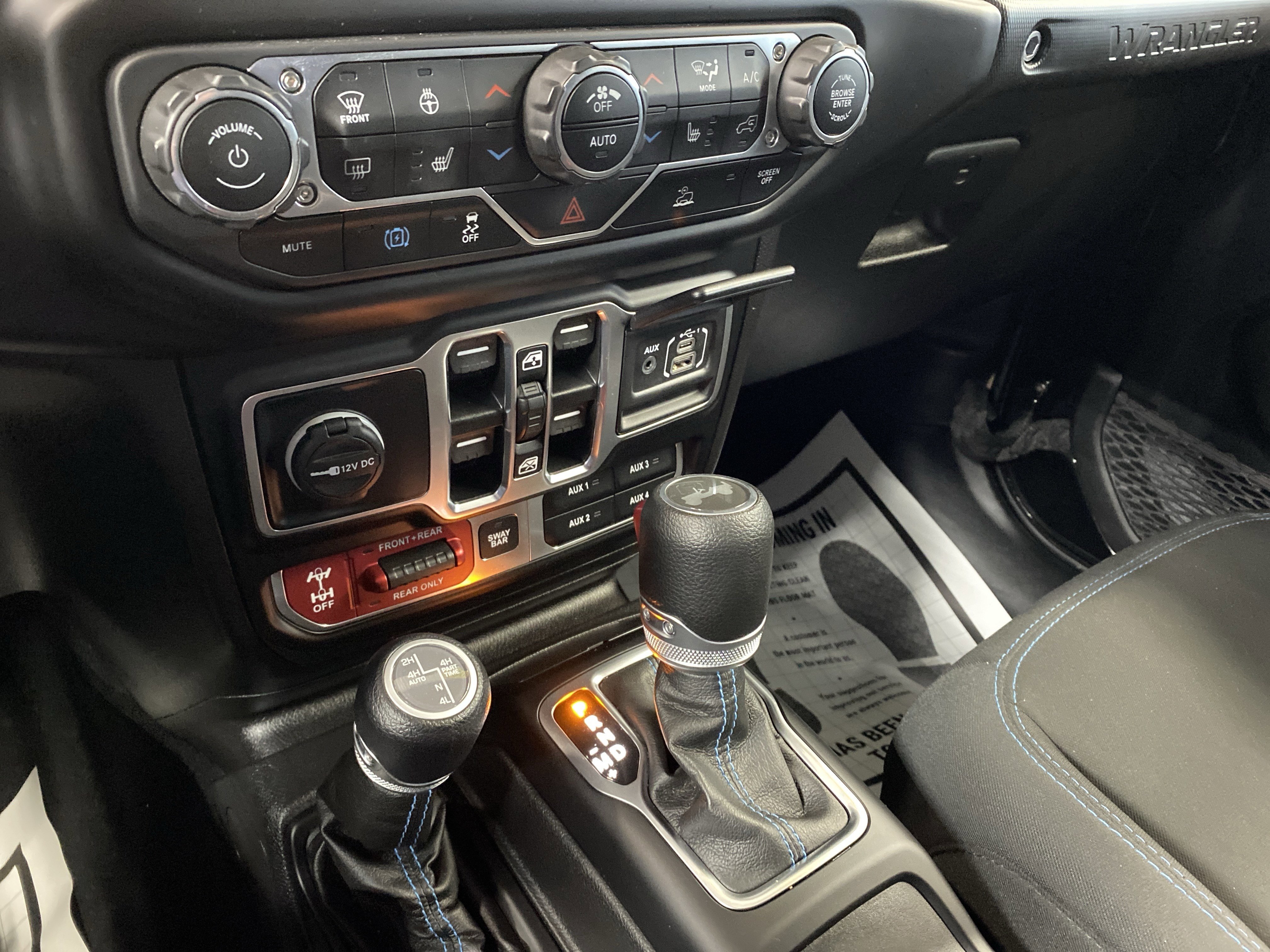 Used 2022 Jeep Wrangler Unlimited Rubicon 4xe w/ Cold Weather Group image 15