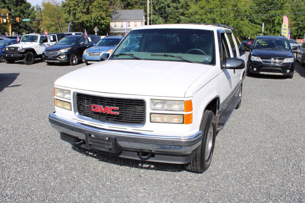 Used 1999 GMC Suburban 4WD w/ Marketing Opt Pkg 3 image 3