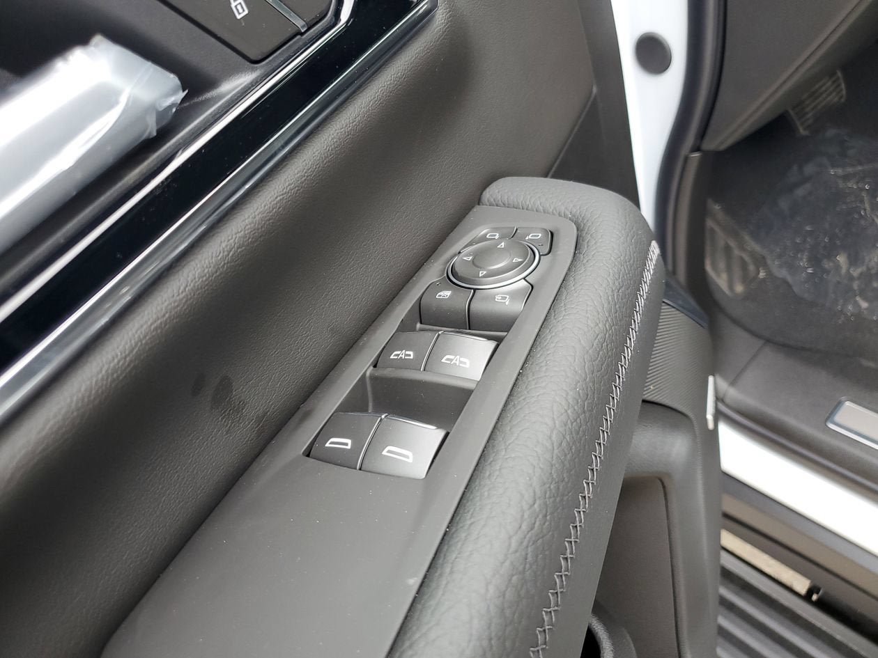 New 2026 GMC Yukon XL Denali w/ Sun & Power Step Package AWD/4WD image 18