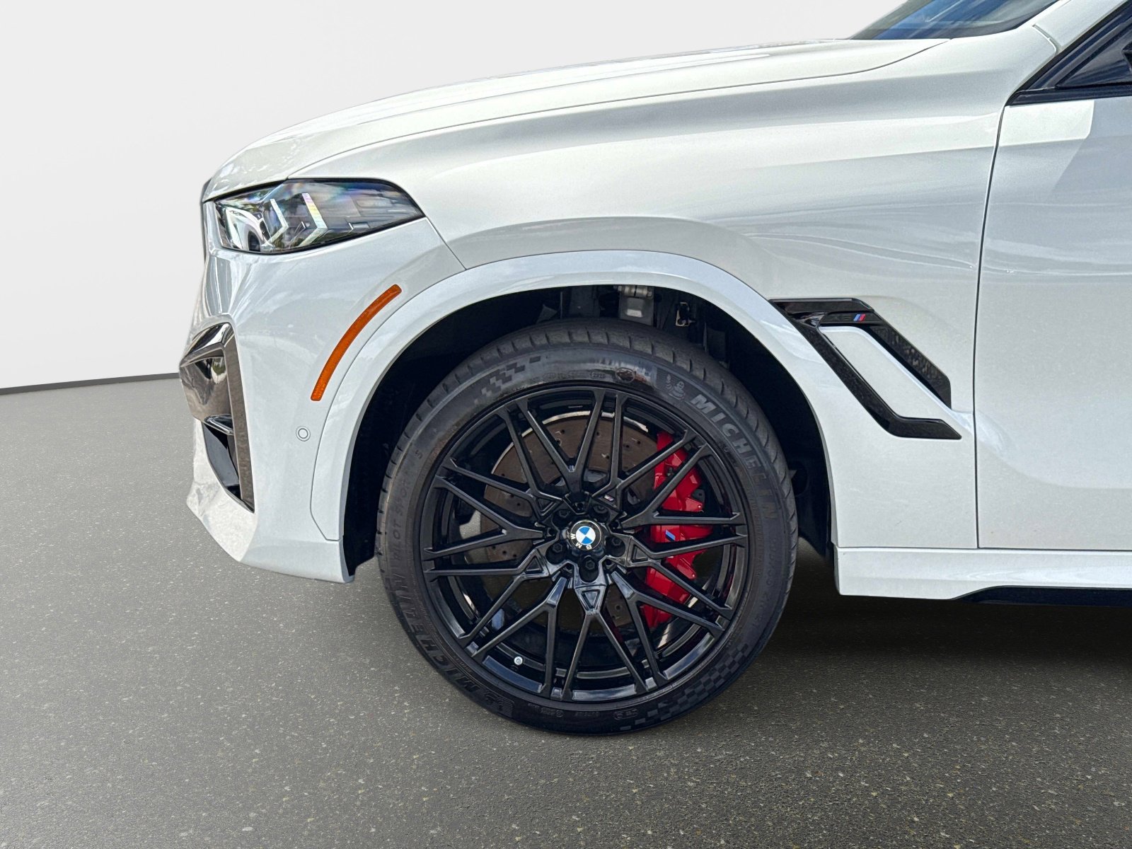 Used 2024 BMW X6 M Competition image 13
