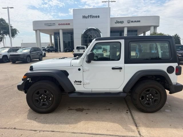 Used 2021 Jeep Wrangler Sport AWD/4WD image 4