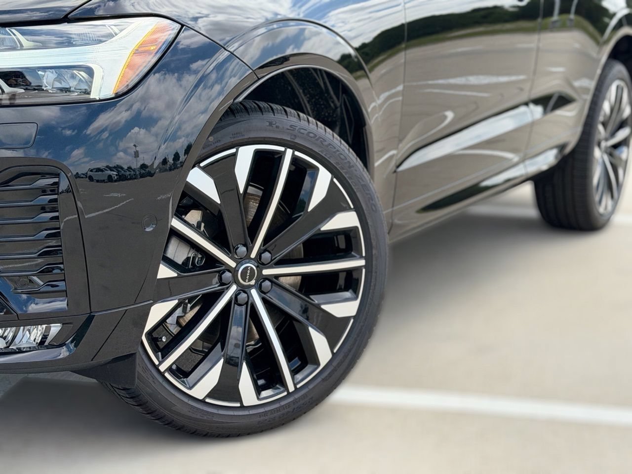 New 2026 Volvo XC60 B5 Ultra w/ Protection Package Premier AWD/4WD image 7