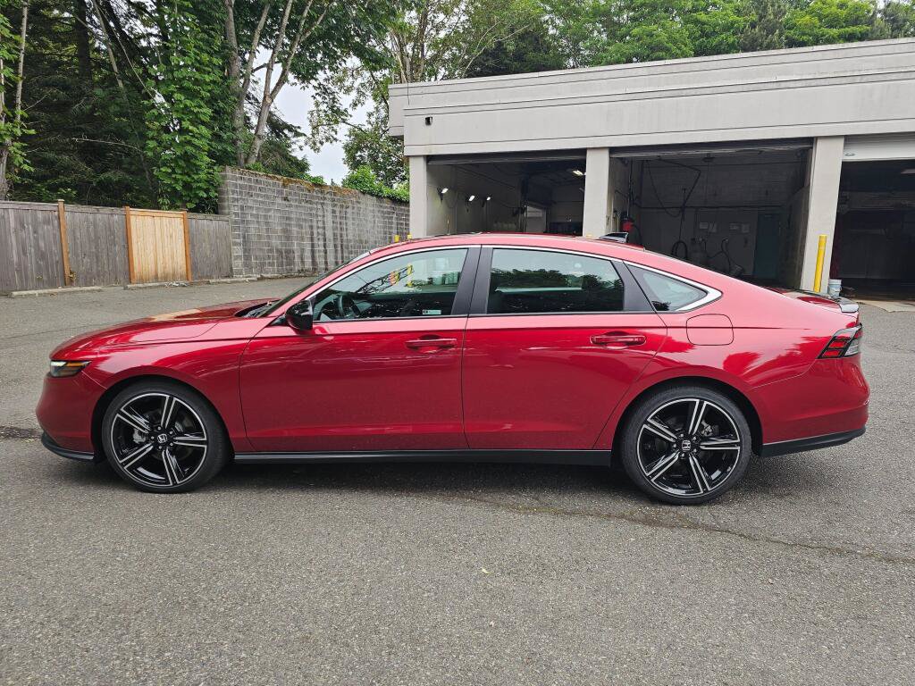 Certified 2025 Honda Accord Sport image 4