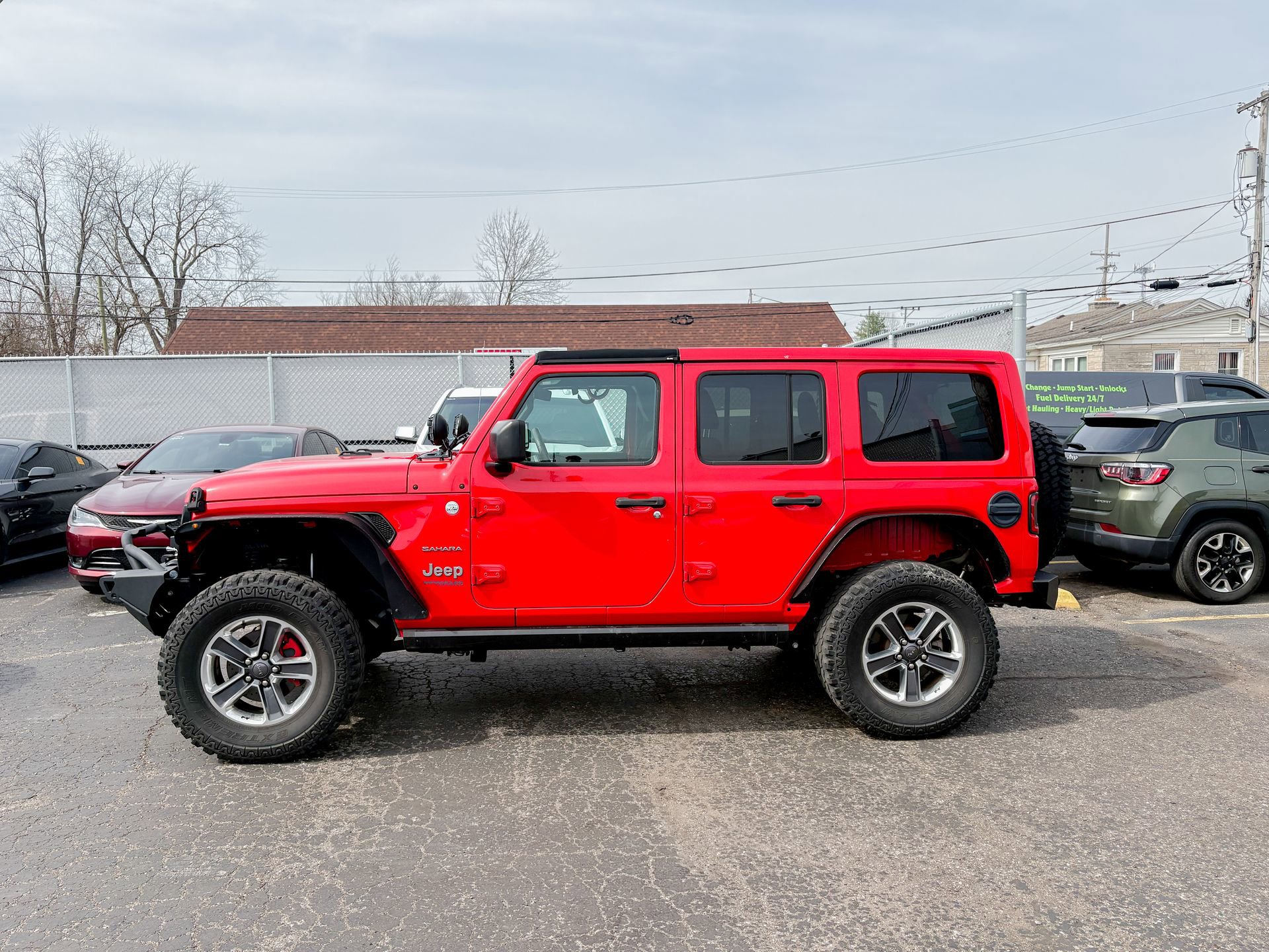 Used 2018 Jeep Wrangler Unlimited Sahara image 5