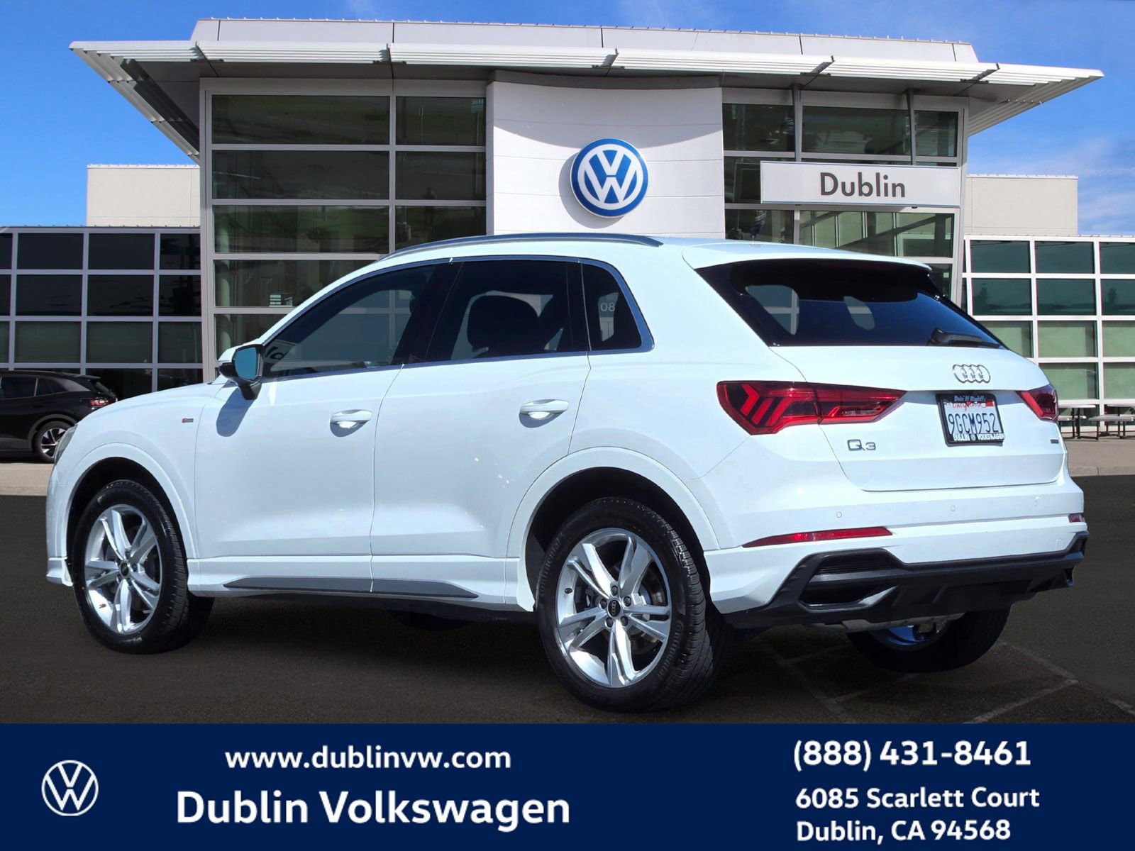 Used 2023 Audi Q3 2.0T Premium w/ 19" Wheel Package image 6