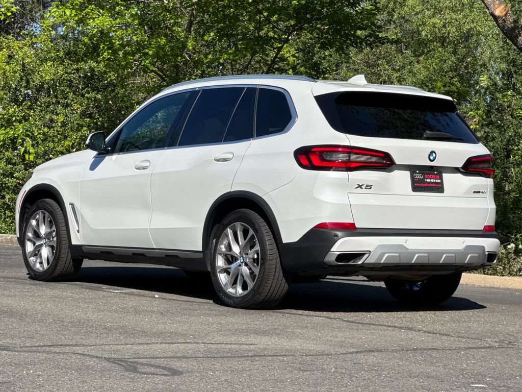Used 2022 BMW X5 sDrive40i w/ Parking Assistance Package RWD image 9