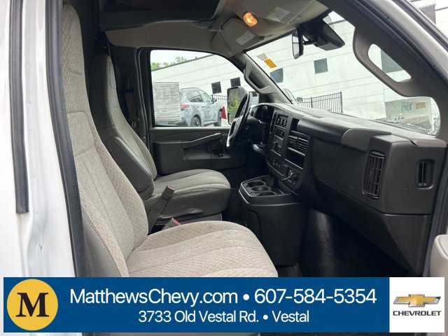 Used 2022 Chevrolet Express 3500 Work Van w/ Power Convenience Package image 7