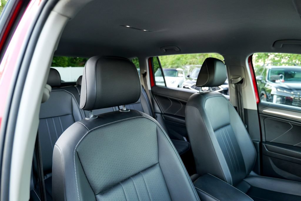 Used 2022 Volkswagen Tiguan SE AWD/4WD image 37