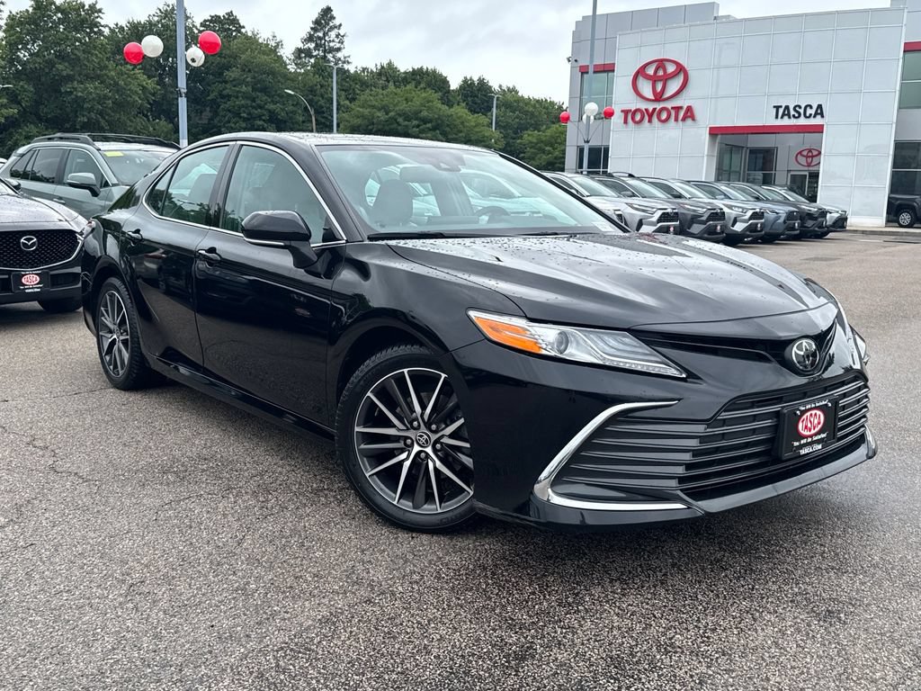 Used 2022 Toyota Camry XLE