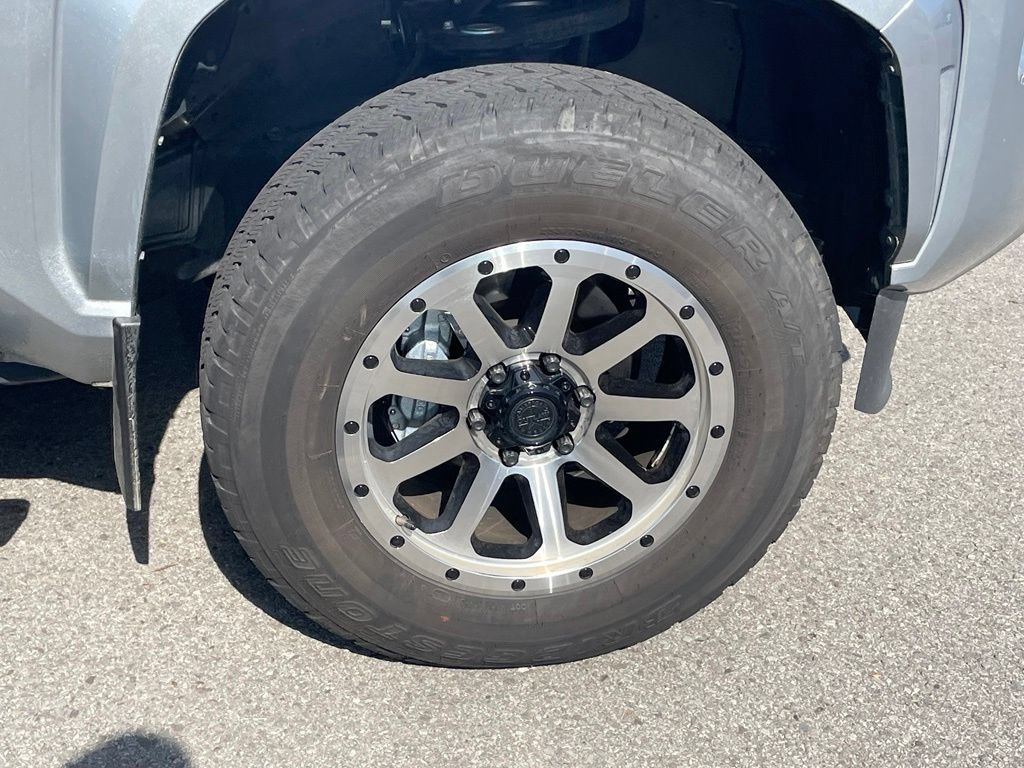 Used 2024 Toyota Tacoma SR AWD/4WD image 32