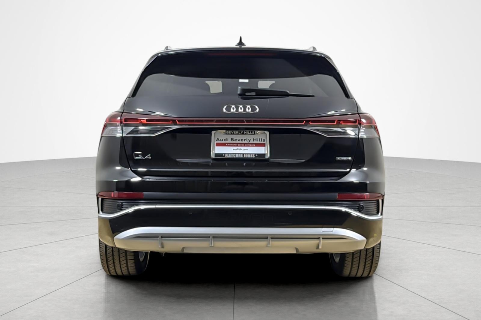 Certified 2023 Audi Q4 e-tron Premium Plus w/ Premium Plus AWD/4WD image 4