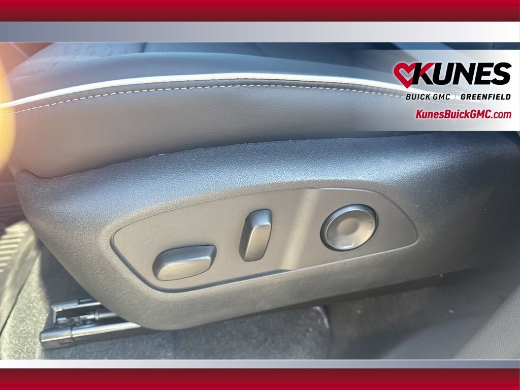 New 2026 Buick Enclave Sport Touring w/ LPO, Floor Liner Package image 13