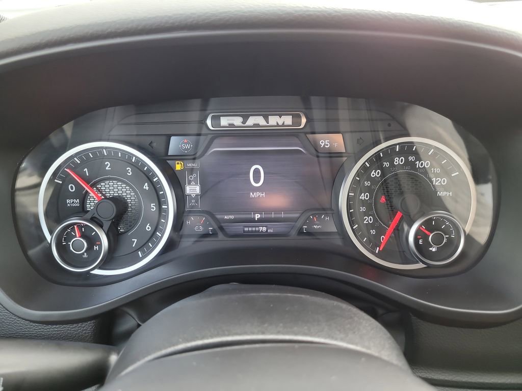 New 2026 RAM 1500 4x4 Crew Cab image 30
