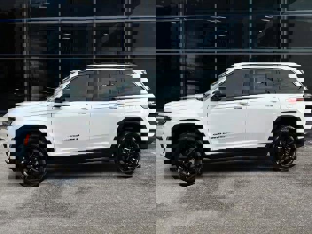 New 2026 Jeep Grand Cherokee Limited w/ Limited Altitude Package image 26