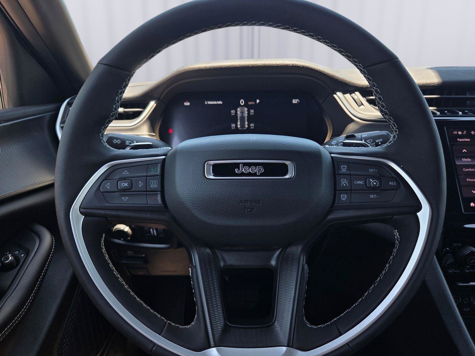 New 2026 Jeep Grand Cherokee Laredo X RWD image 19