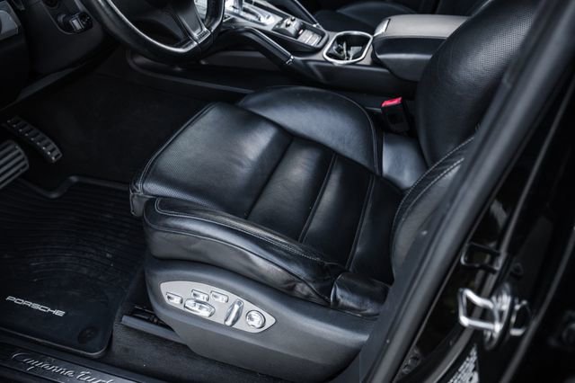 Used 2013 Porsche Cayenne Turbo image 63