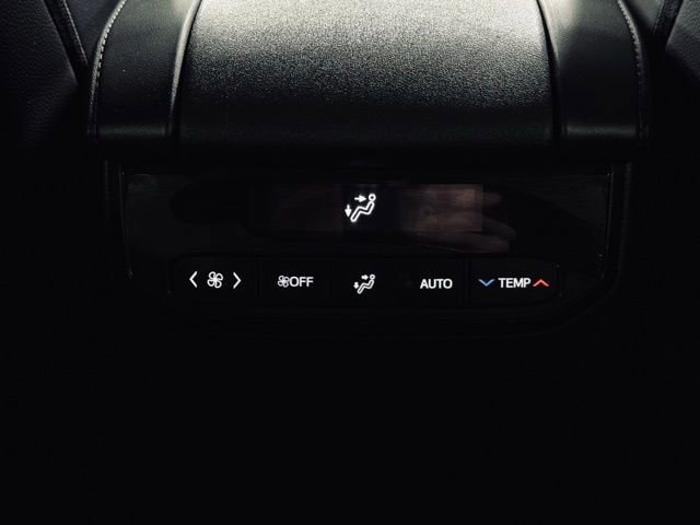 Used 2025 Toyota Highlander XLE image 21