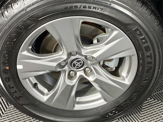 Used 2024 Toyota RAV4 XLE image 31
