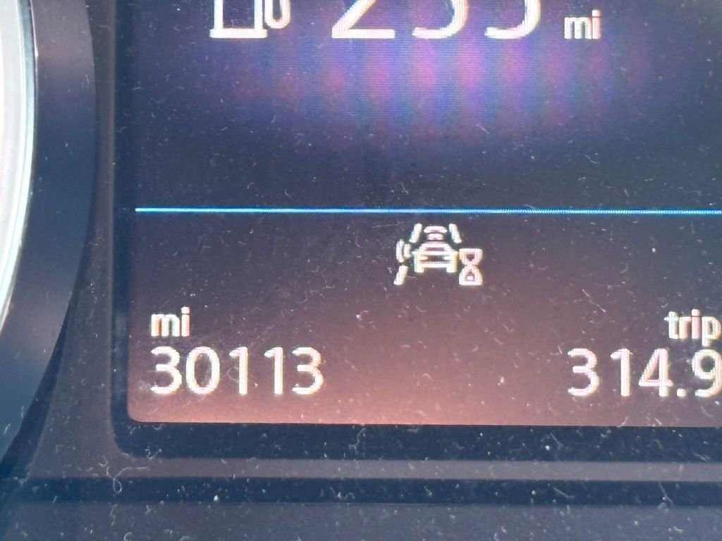 Used 2021 Volkswagen Tiguan SE image 10